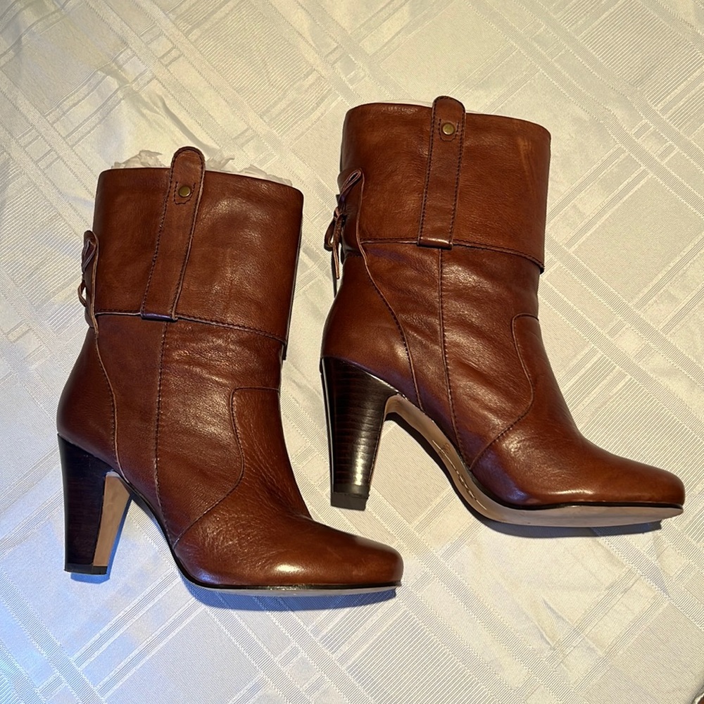 Dolce Vita leather boots